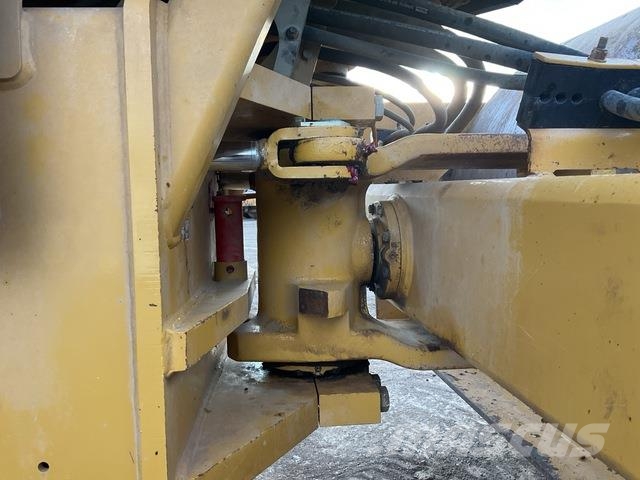 CAT CS78B Vienvalča grunts veltņi