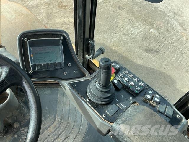 CAT CS78B Vienvalča grunts veltņi