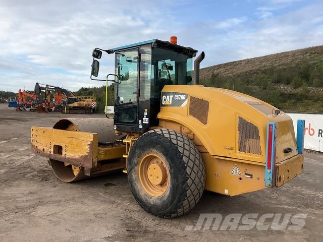 CAT CS78B Vienvalča grunts veltņi