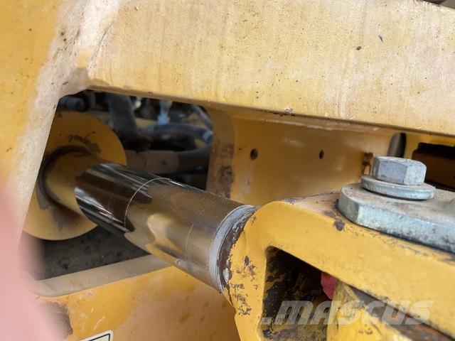 CAT CS78B Vienvalča grunts veltņi