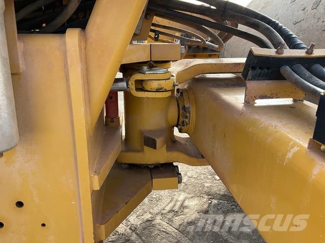 CAT CS78B Vienvalča grunts veltņi