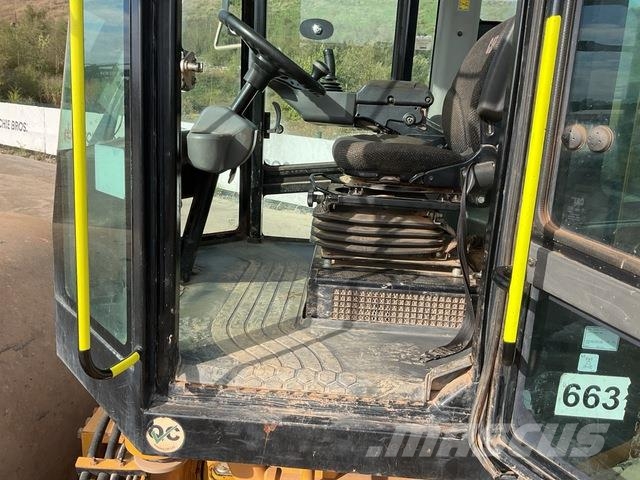 CAT CS78B Vienvalča grunts veltņi