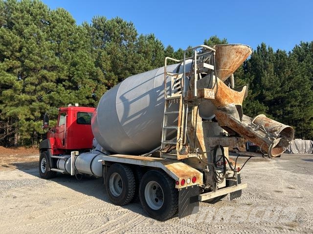 CAT CT660S Otros camiones
