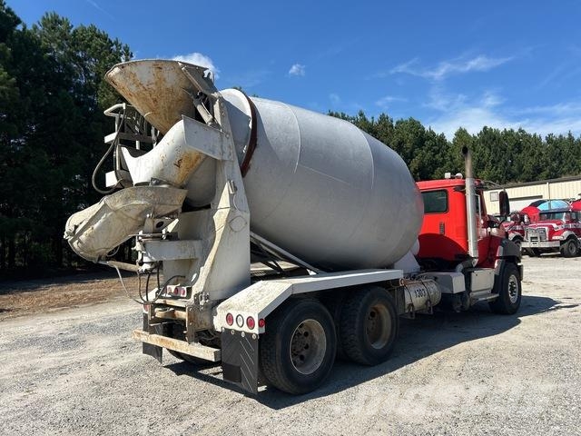 CAT CT660S Otros camiones