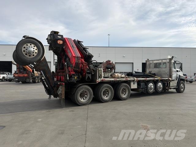 CAT CT660S 起重车