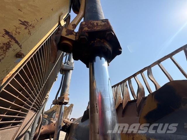 CAT D10R Bouteurs sur chenilles