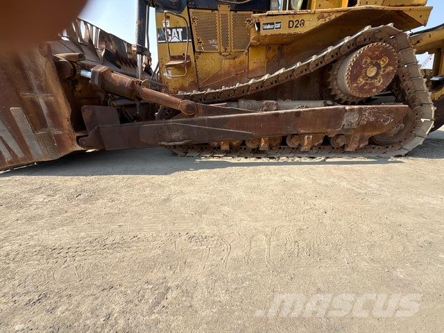 CAT D10R Bouteurs sur chenilles