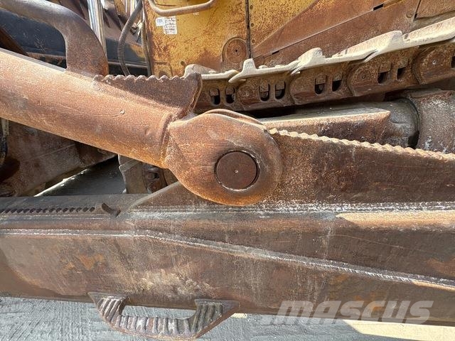 CAT D10R Bouteurs sur chenilles