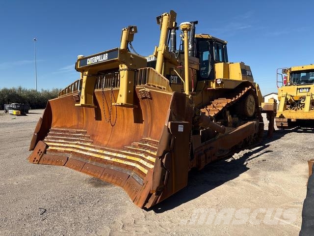 CAT D10R Kāpurķēžu buldozeri