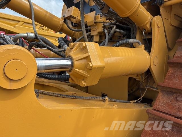 CAT D10T Гусеничные бульдозеры