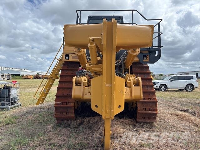 CAT D10T Гусеничные бульдозеры