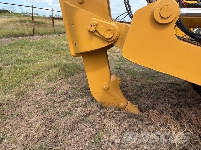 CAT D10T Гусеничные бульдозеры