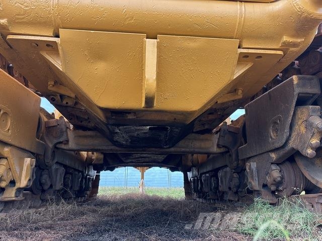 CAT D10T Гусеничные бульдозеры