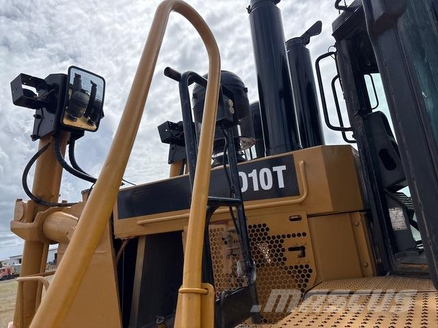 CAT D10T Гусеничные бульдозеры