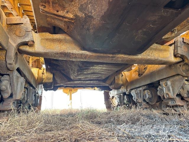 CAT D10T Гусеничные бульдозеры