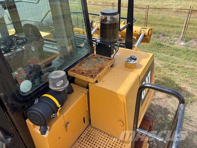 CAT D10T Гусеничные бульдозеры