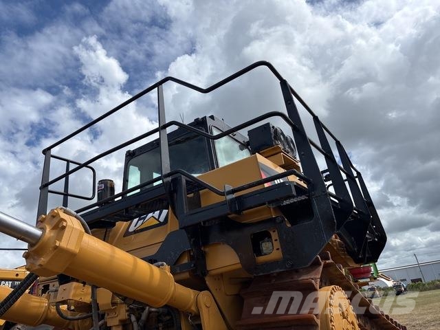 CAT D10T Гусеничные бульдозеры