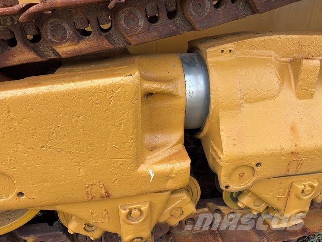 CAT D10T Гусеничные бульдозеры