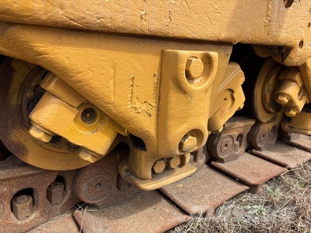 CAT D10T Гусеничные бульдозеры