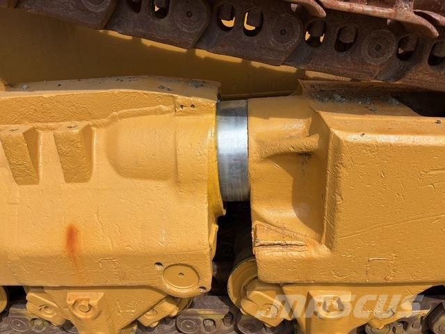CAT D10T Гусеничные бульдозеры