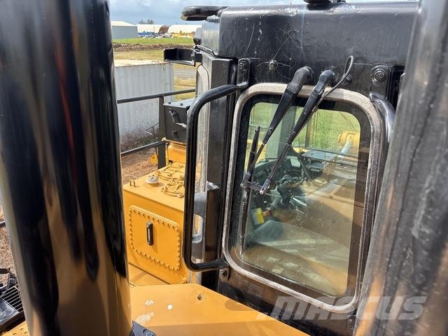 CAT D10T Гусеничные бульдозеры