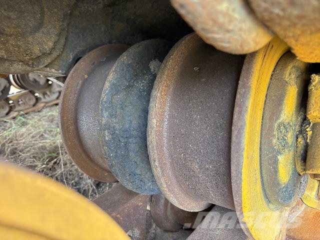 CAT D10T Гусеничные бульдозеры