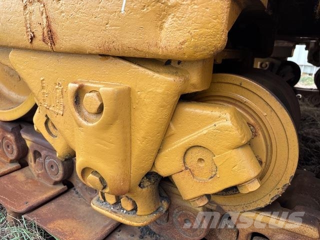 CAT D10T Гусеничные бульдозеры