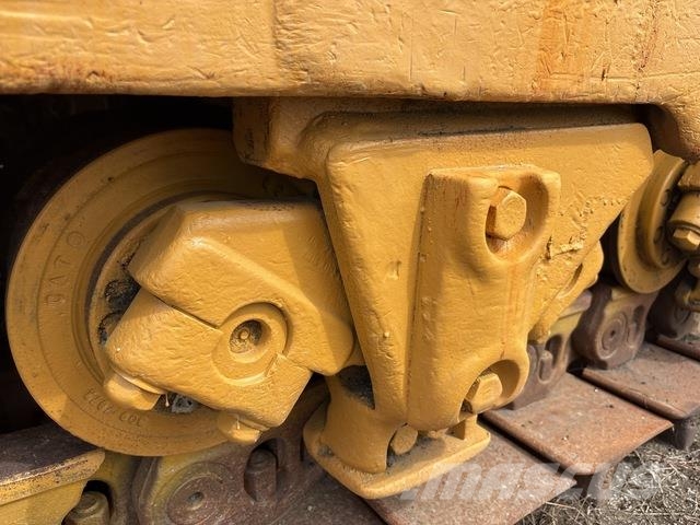 CAT D10T Гусеничные бульдозеры