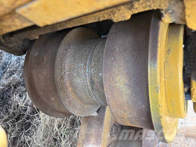 CAT D10T Гусеничные бульдозеры