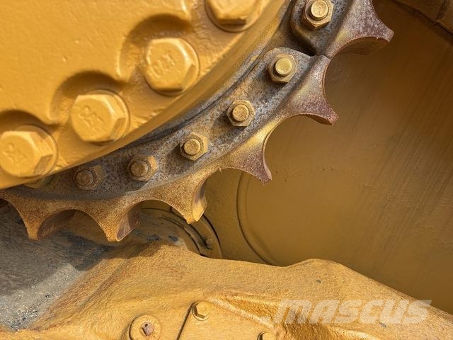 CAT D10T Гусеничные бульдозеры