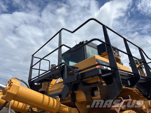 CAT D10T Гусеничные бульдозеры