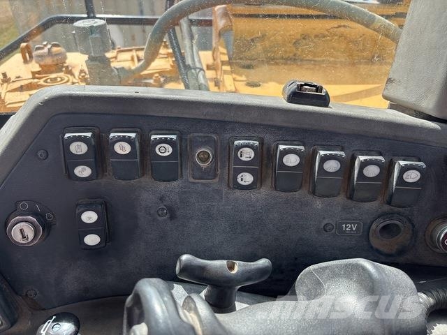 CAT D10T Гусеничные бульдозеры