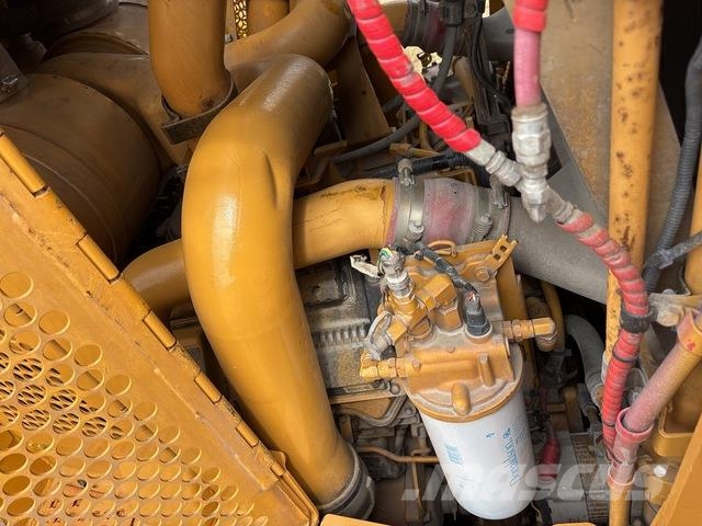 CAT D10T Гусеничные бульдозеры