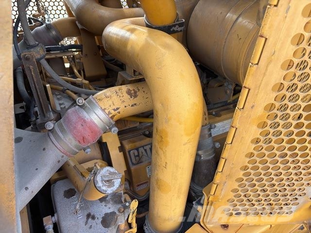 CAT D10T Гусеничные бульдозеры
