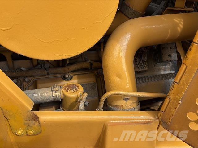 CAT D10T Гусеничные бульдозеры
