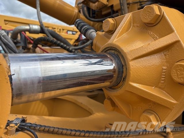 CAT D10T Гусеничные бульдозеры