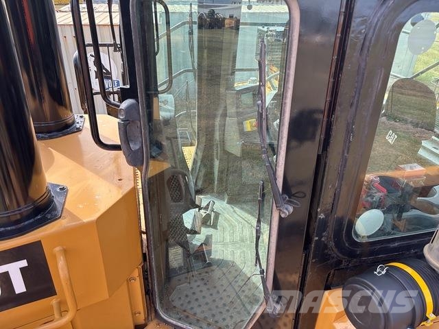 CAT D10T Гусеничные бульдозеры