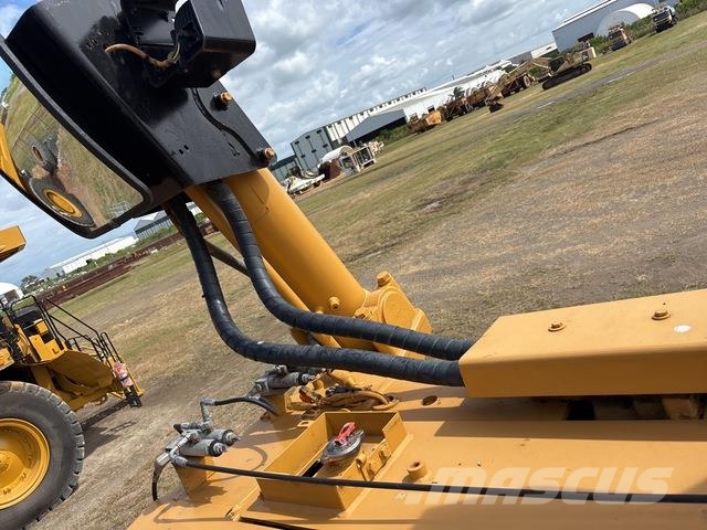 CAT D10T Гусеничные бульдозеры