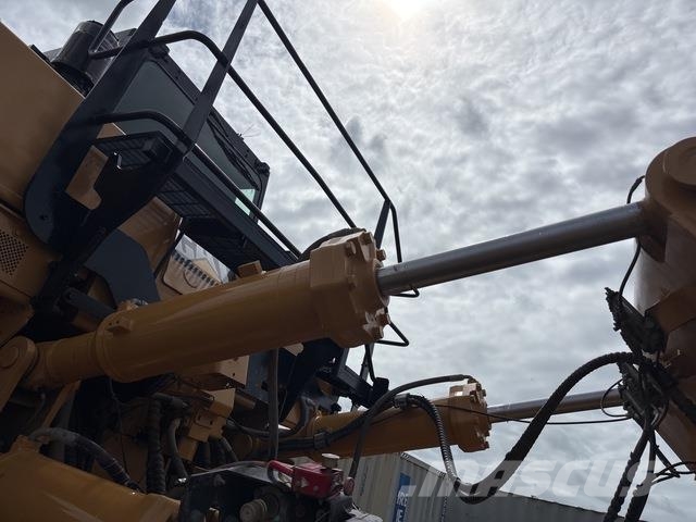 CAT D10T Гусеничные бульдозеры