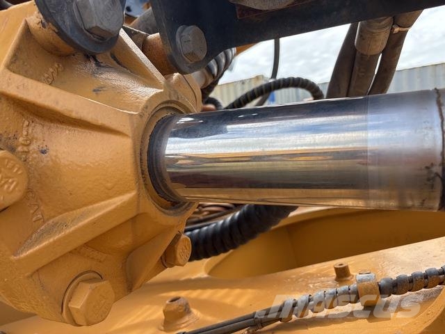 CAT D10T Гусеничные бульдозеры