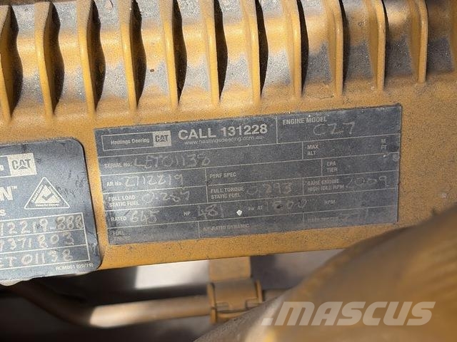 CAT D10T Buldozer sobre oruga