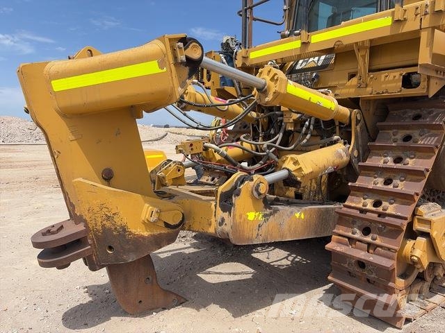 CAT D10T Buldozer sobre oruga