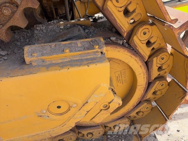 CAT D10T Buldozer sobre oruga