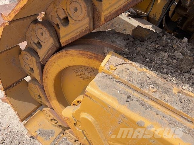 CAT D10T Buldozer sobre oruga