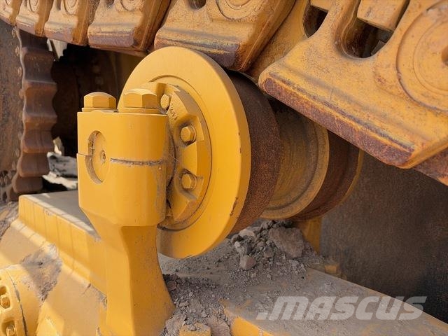 CAT D10T Buldozer sobre oruga