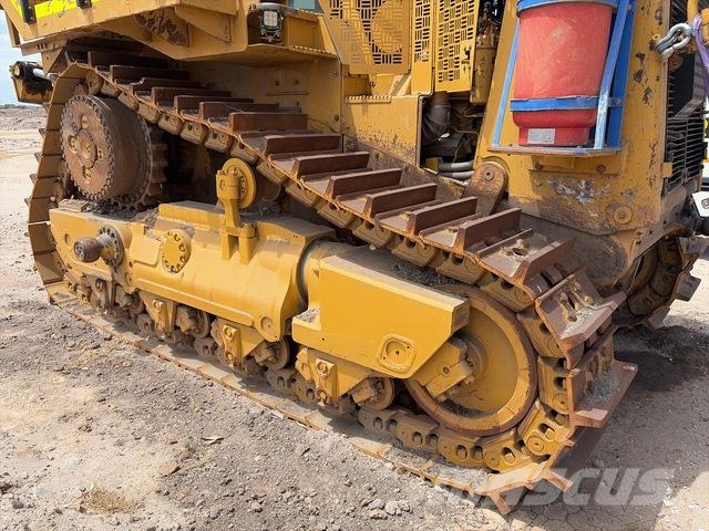 CAT D10T Buldozer sobre oruga