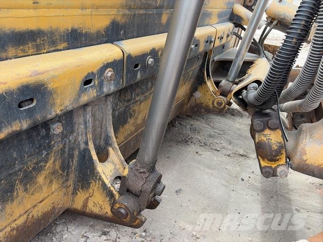 CAT D10T Bandschaktare