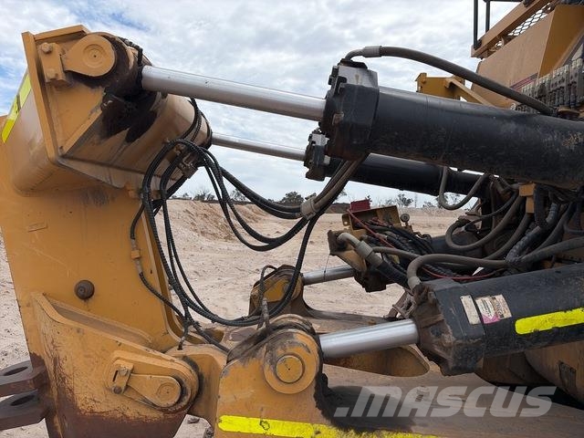 CAT D10T Bandschaktare
