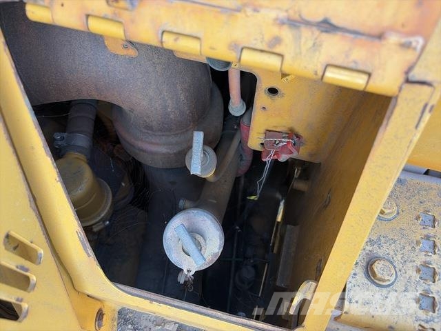 CAT D10T Crawler dozers