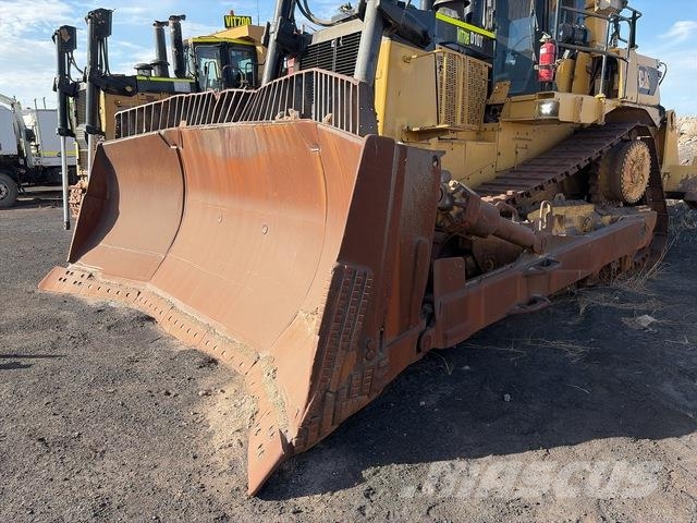 CAT D10T Crawler dozers
